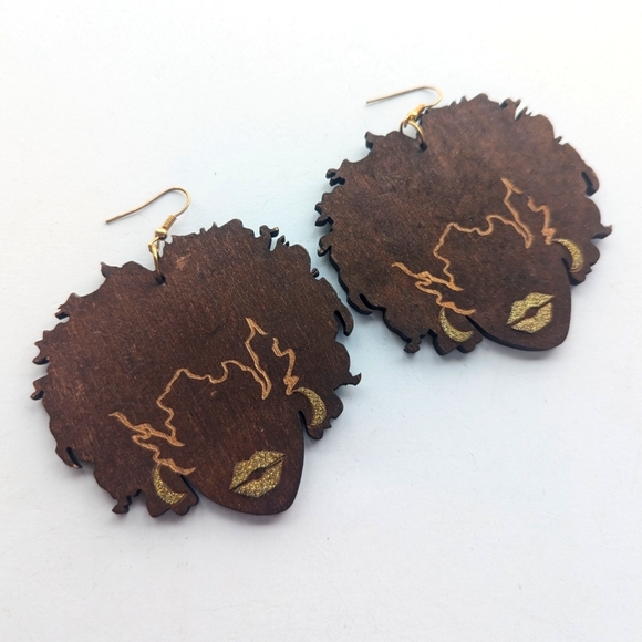 African Woman Silhouette Natural Hair Afro  Wooden Boho Hook Dangle Earrings - Picture 1 of 3